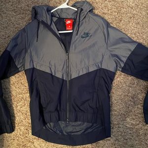 Women’s Nike windbreaker
